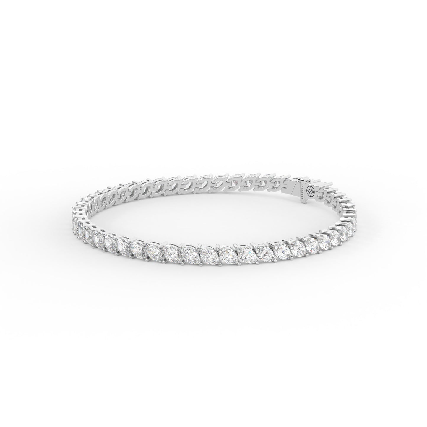14K white gold, 18K white gold