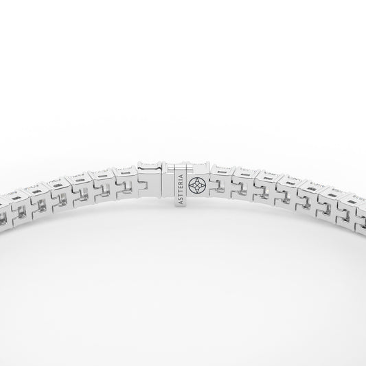 14K white gold, 18K white gold