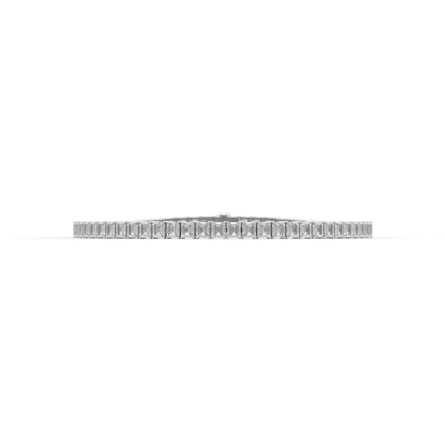 14K white gold, 18K white gold