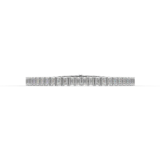 14K white gold, 18K white gold