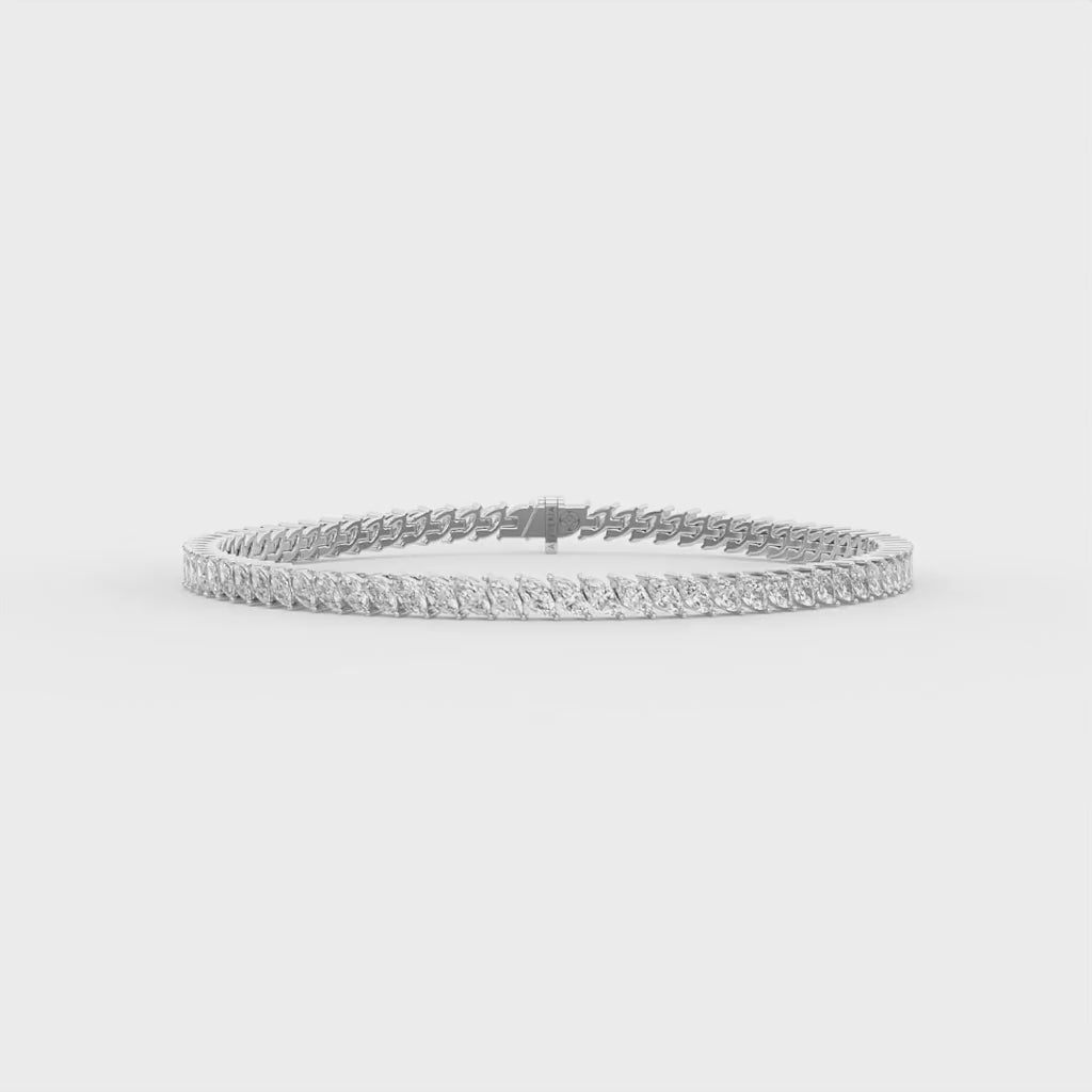 14K white gold, 18K white gold