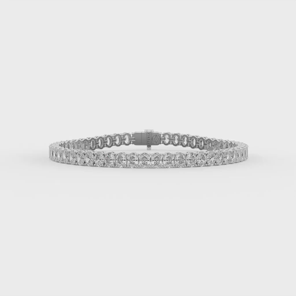 14K white gold, 18K white gold
