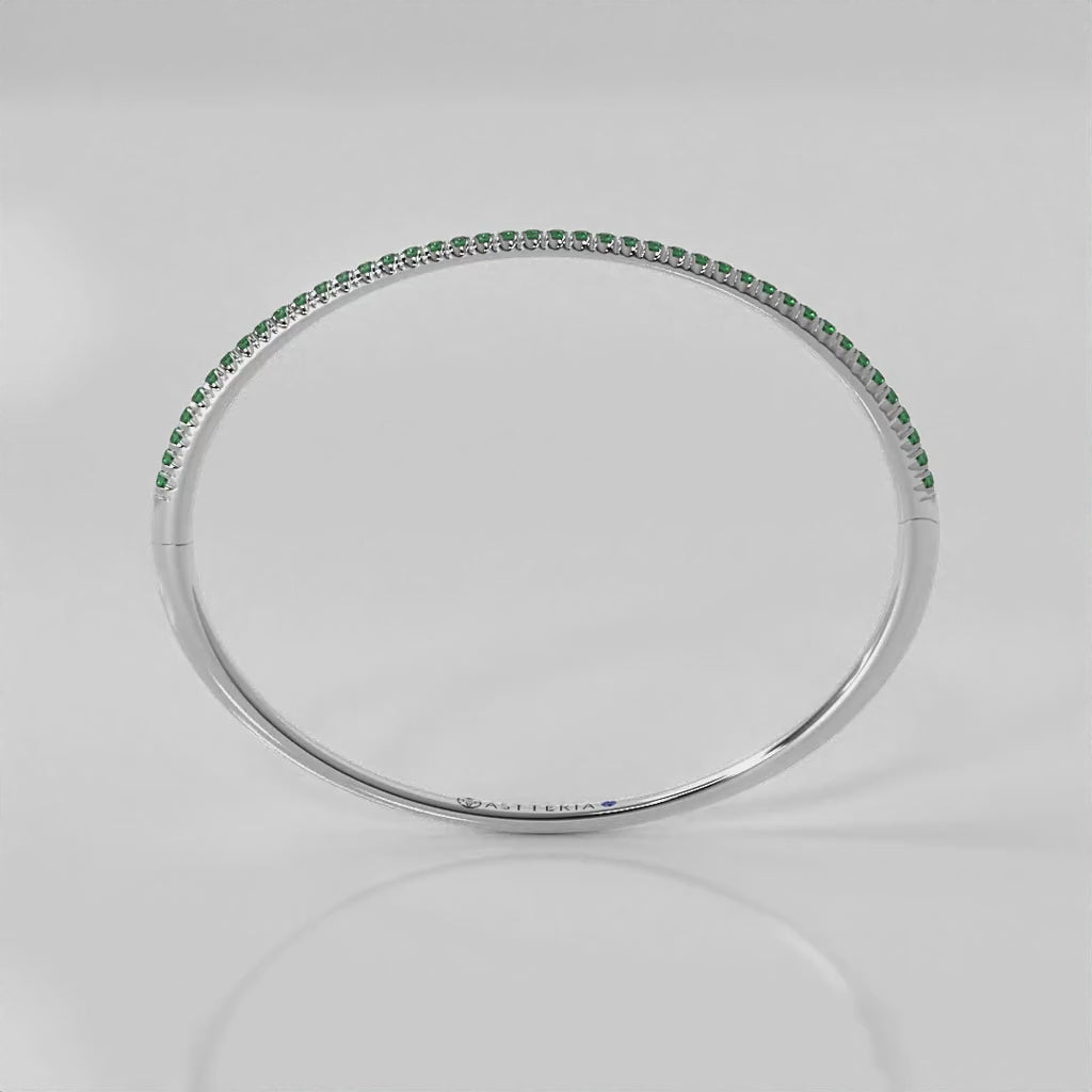 14K white gold, 18K white gold