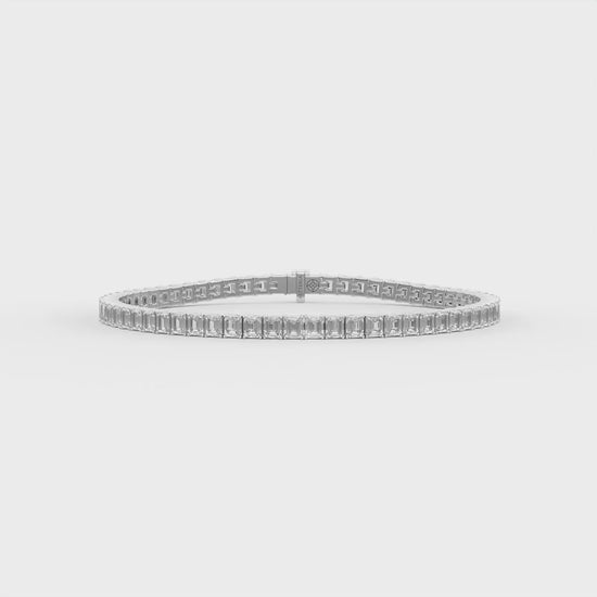 14K white gold, 18K white gold
