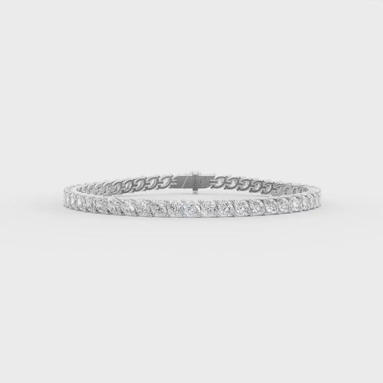 14K white gold, 18K white gold