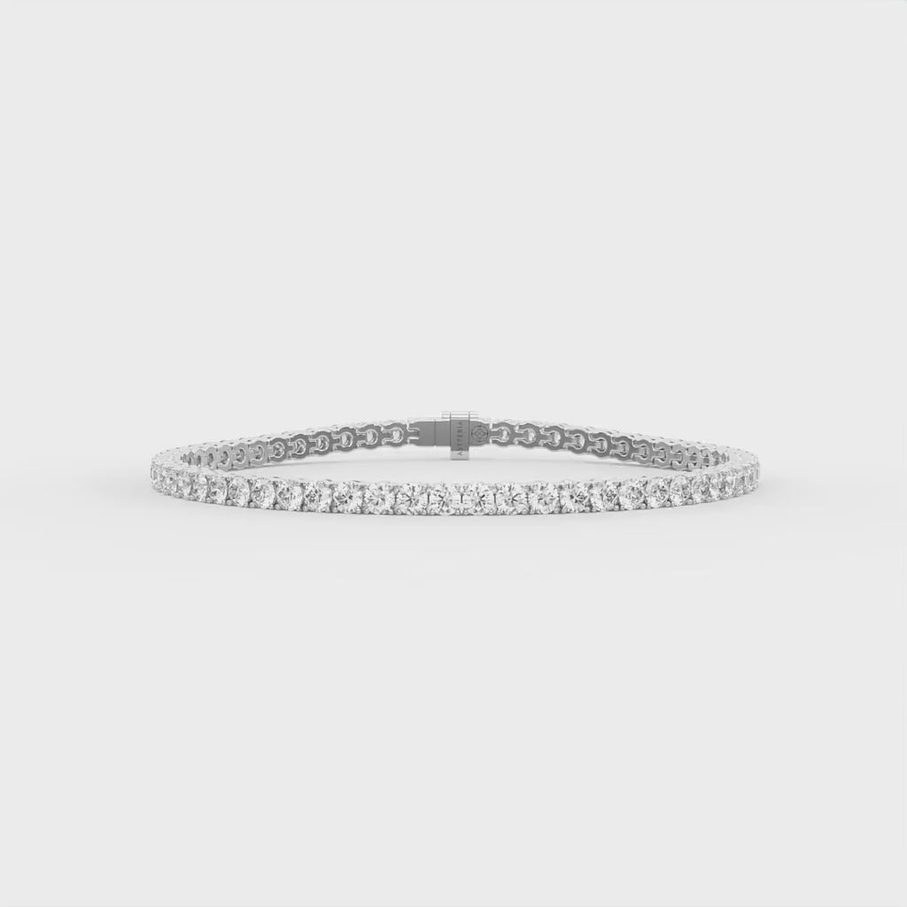 14K white gold, 18K white gold